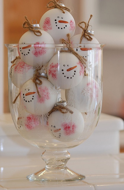 esferas de navidad con munecos de nieve