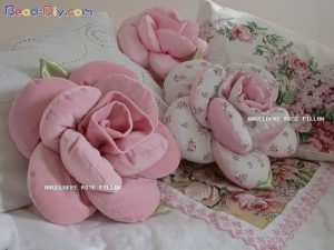Molde para hacer almohadas con forma de flore 3D (1)