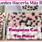 pompones hechos con tiras de tela reciclada